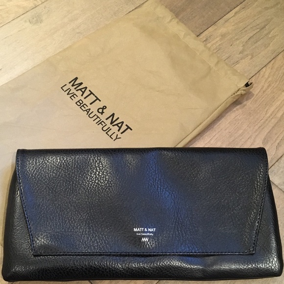 Matt & Nat Handbags - Matt & Nat Convertible Clutch | Black | NWOT